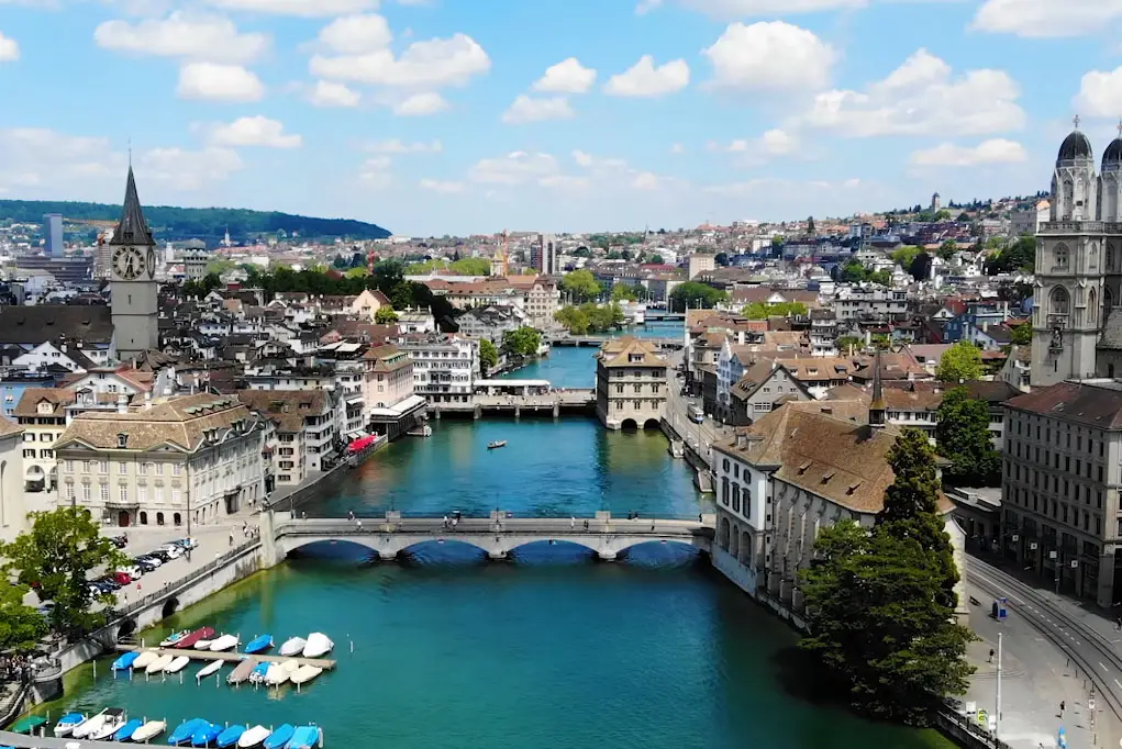 Der ultimative Guide zu VIP-Touren in Zürich - Limousinen und Sehenswürdigkeiten